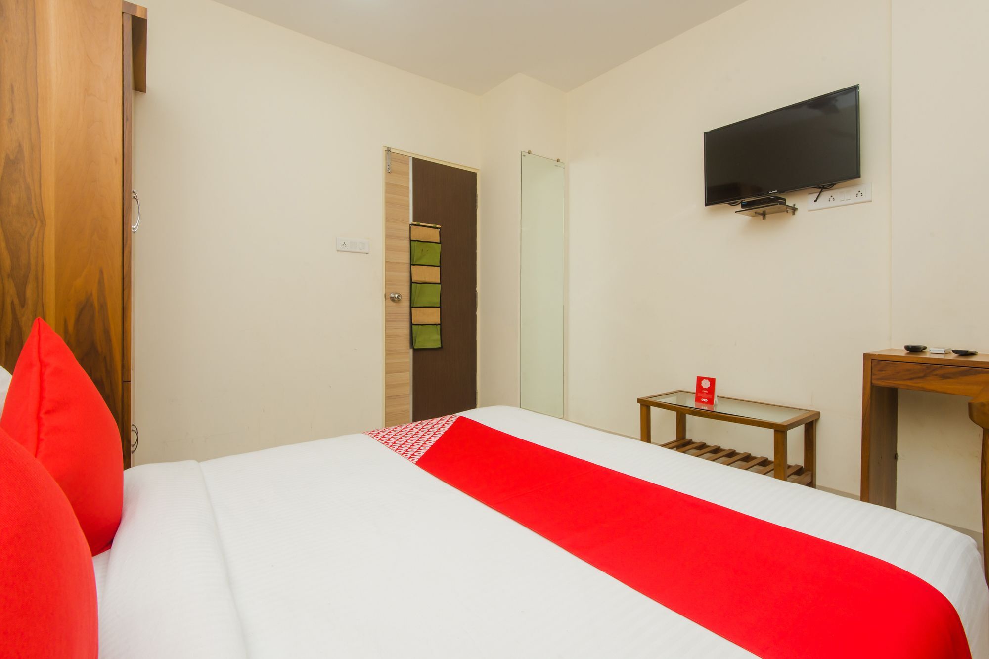 Oyo 11441 Hotel Blue Bells Residency Mumbai Luaran gambar
