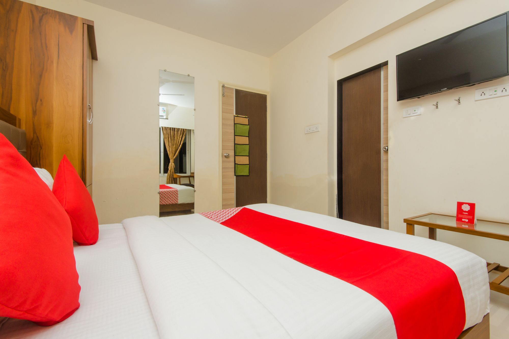 Oyo 11441 Hotel Blue Bells Residency Mumbai Luaran gambar