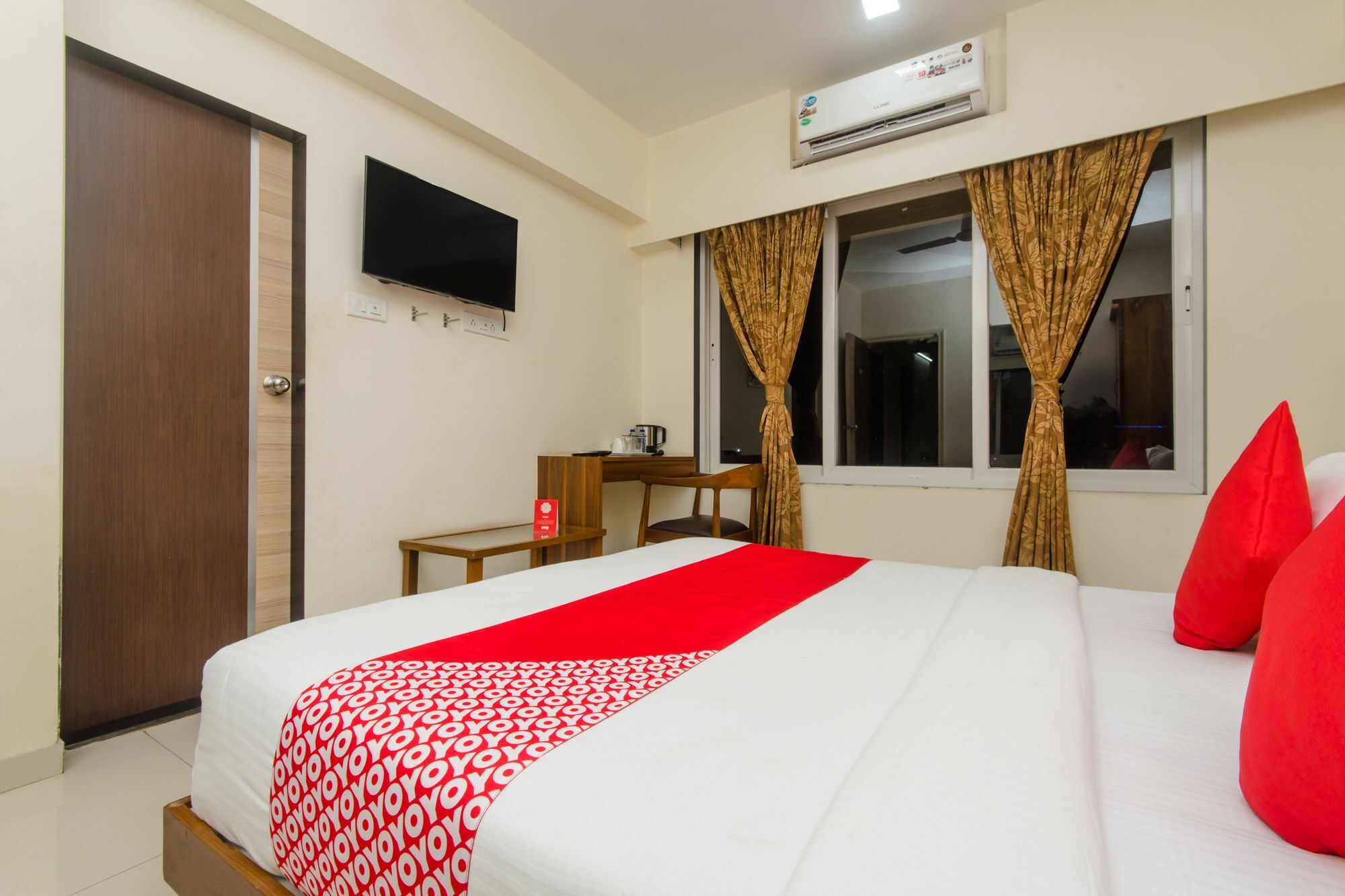 Oyo 11441 Hotel Blue Bells Residency Mumbai Luaran gambar