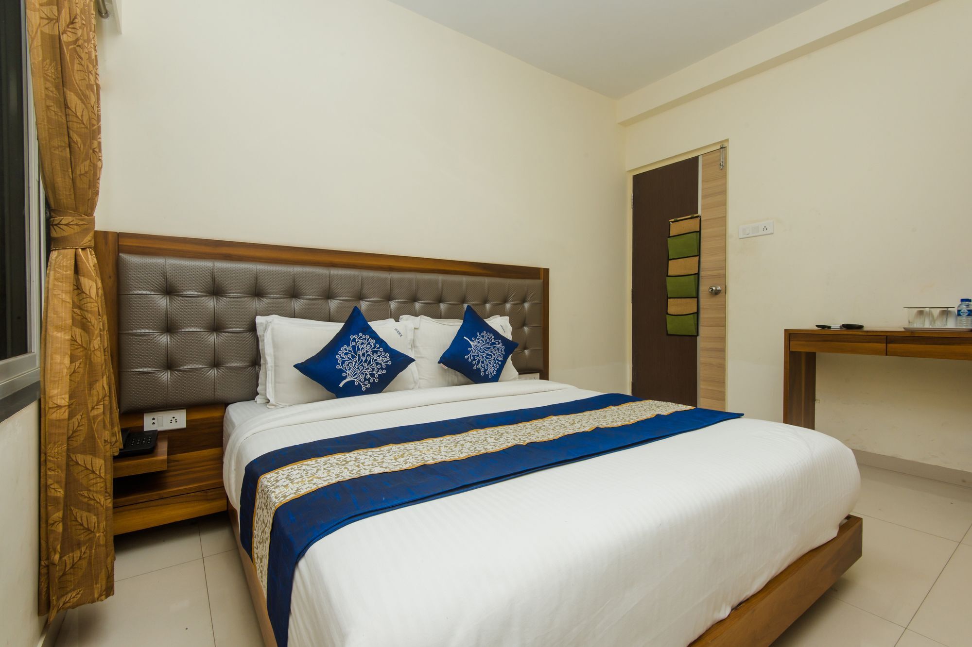 Oyo 11441 Hotel Blue Bells Residency Mumbai Luaran gambar
