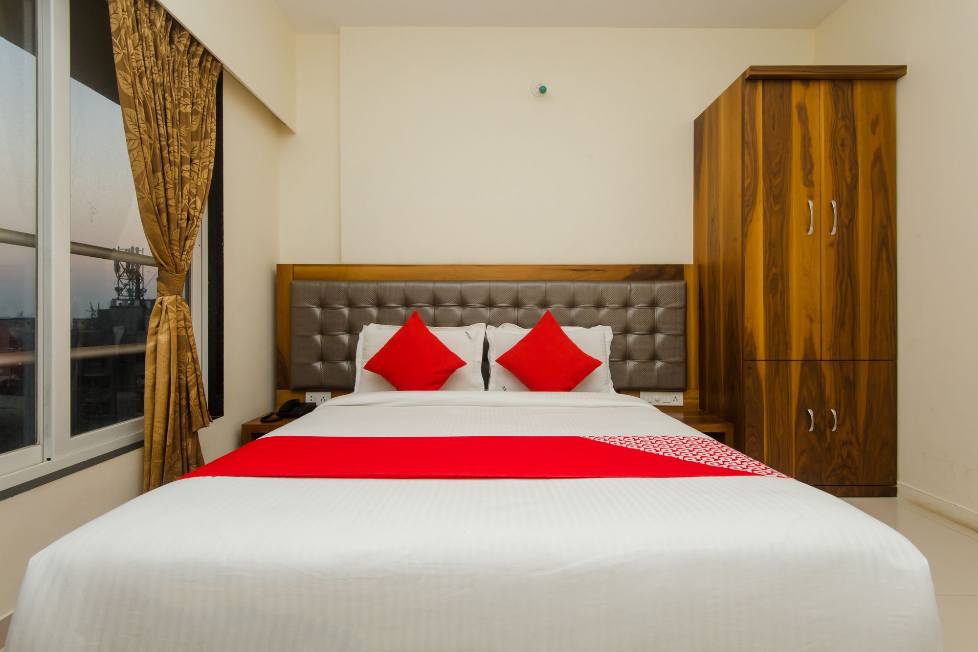 Oyo 11441 Hotel Blue Bells Residency Mumbai Luaran gambar
